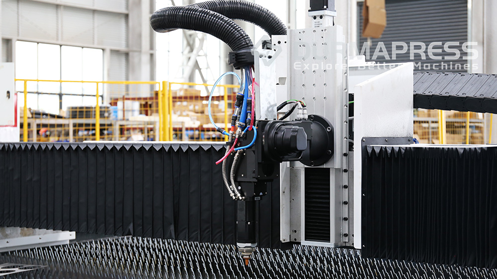 Abgeschrägter Schneidkopf, 30  – Quality Industrial Laser Cutting Bewertung und Preis